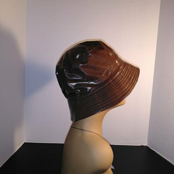 Rain hat - Picture 1 of 3